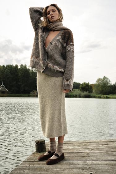 Zara {名称} - {颜色}