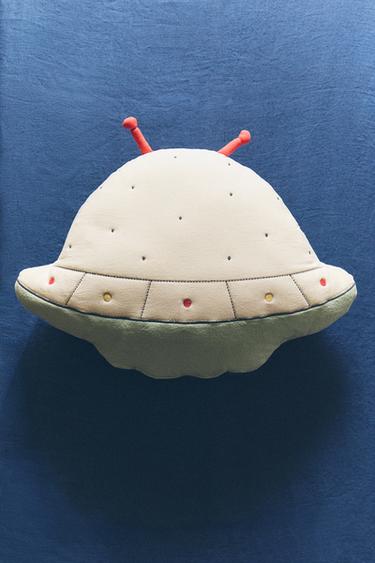 CHILDREN'S SPACESHIP CUSHION - Multicoloured by Zara