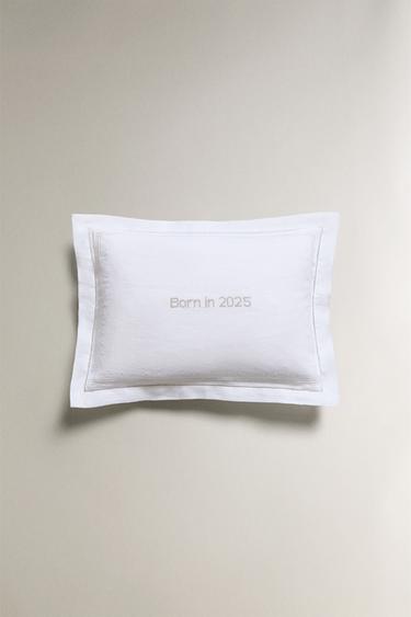 CHILDREN'S "BORN IN 2025" CUSHION COVER - Oyster-white by Zara - Image 0