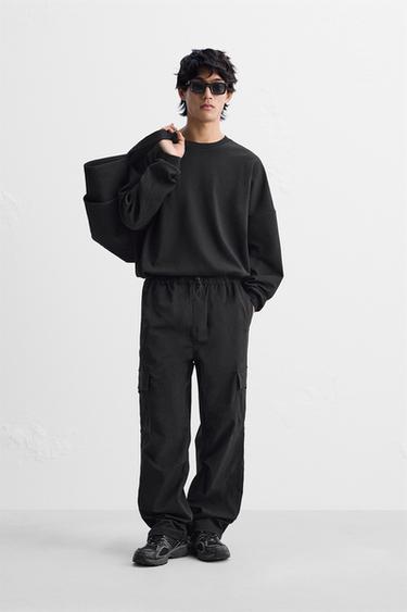 SOFT TECHNICAL SWEATSHIRT - Black by Zara