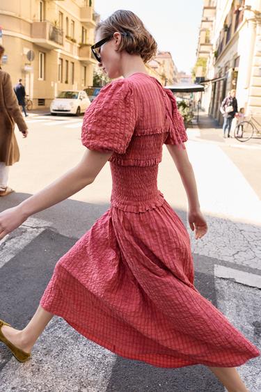 Zara {名称} - {颜色}