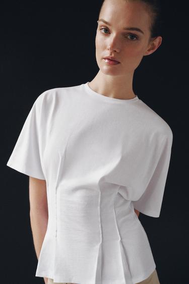 FITTED T-SHIRT WITH DARTS - White by Zara