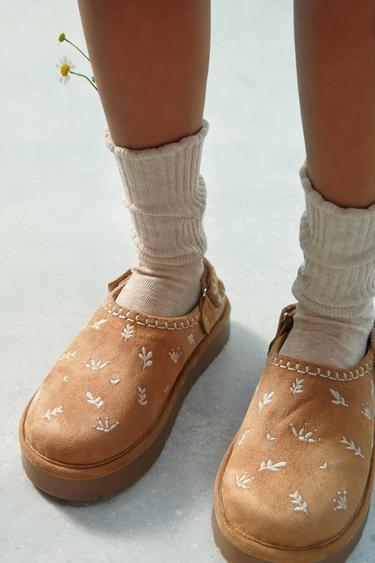 3-PACK OF LONG WAVE SOCKS - camel by Zara