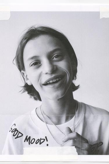 Zara {名称} - {颜色}