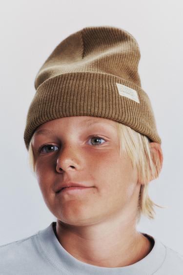 RIBBED KNIT BEANIE WITH LABEL - camel by Zara