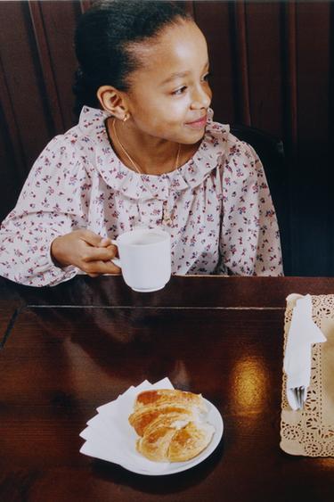 Zara {名称} - {颜色}