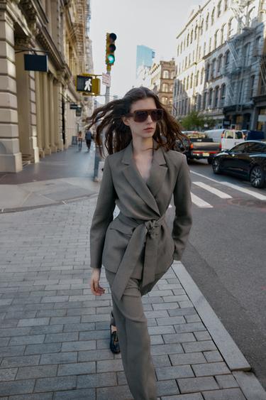 Zara {名称} - {颜色}