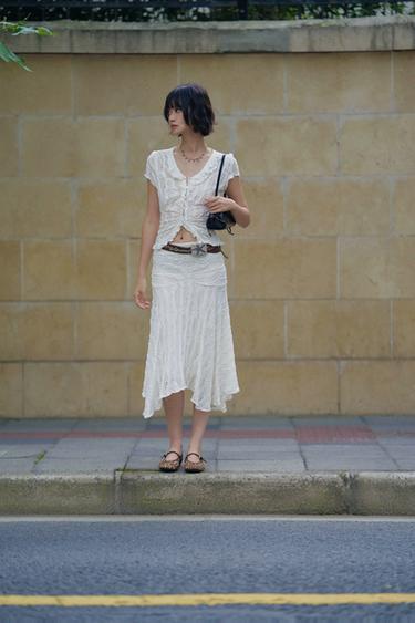 CUTOUT RUFFLED BLOUSE - Oyster-white by Zara