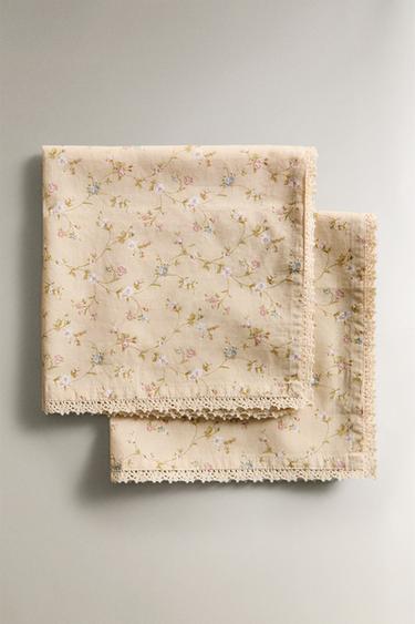 PACK OF FLORAL COTTON NAPKIN (PACK OF 2) - Butter by Zara - Image 0