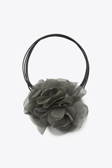 FABRIC FLOWER NECKLACE - Khaki by Zara - Image 0