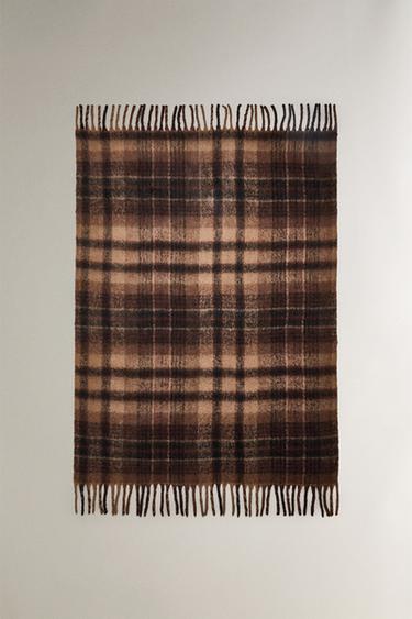 BRUSHED THROW - Burgundy by Zara