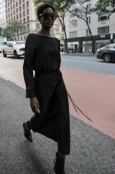 Zara {名称} - {颜色}