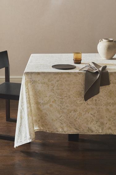 DAMASK PRINT TABLECLOTH - Light green by Zara
