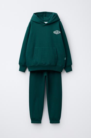 HOODIE AND JOGGER TROUSERS SET WITH PATCH - Green by Zara
