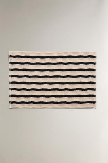 GEOMETRIC JACQUARD BATH MAT - Black by Zara - Image 0