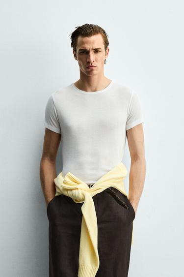 SLIM FIT VISCOSE TEXTURED T-SHIRT - White by Zara