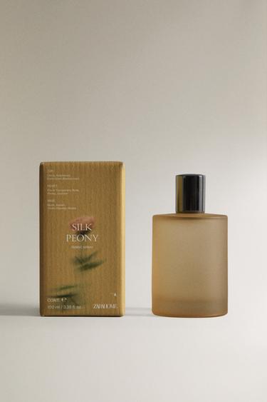 (100 ML) SILK PEONY FABRIC FRESHENER - Pale pink by Zara - Image 0