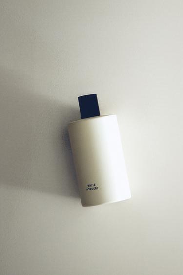 (200 ML) WHITE POWDERY FABRIC FRESHENER SPRAY - Various by Zara
