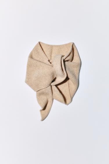 CASHMERE TRIANGULAR SCARF - Sand by Zara