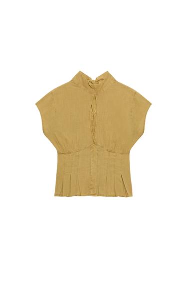 TOP WITH OPENING AND TIE - Caramel by Zara