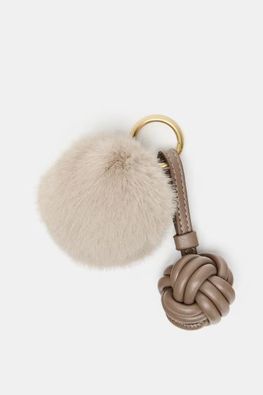 KNOTTED FAUX FUR CHARM - Beige by Zara