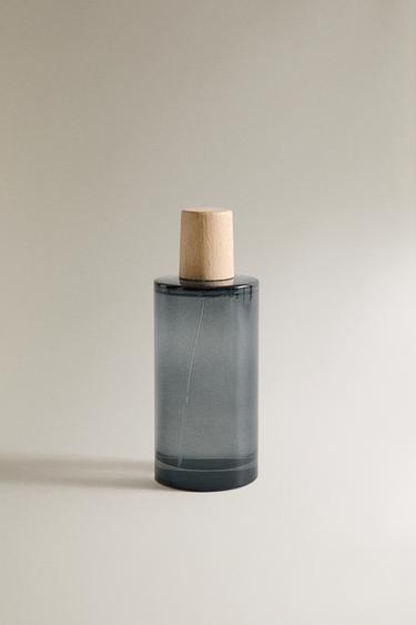 (200 ML) VIBRANT ROSE AIR FRESHENER SPRAY - Blue grey by Zara