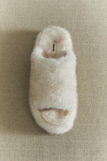 FAUX FUR FLATFORM SLIPPERS - White by Zara
