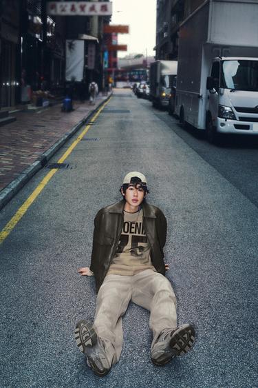 PRINTED WAFFLE-KNIT SWEATSHIRT - Oyster-white by Zara