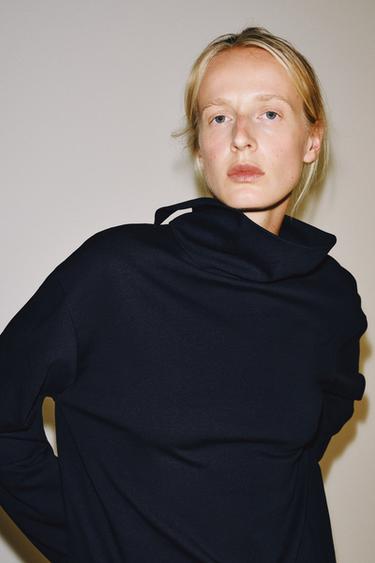 HIGH NECK SWEATSHIRT - Navy blue by Zara