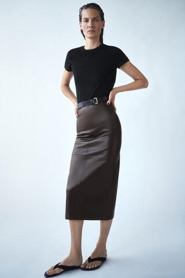 INTERLOCK SHORT SLEEVE T-SHIRT - Black by Zara