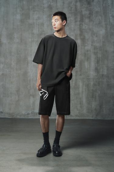 BOXY FIT HEAVYWEIGHT T-SHIRT - Black by Zara