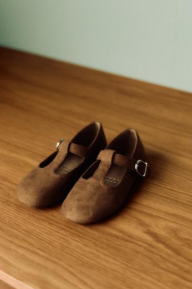 Zara {名称} - {颜色}