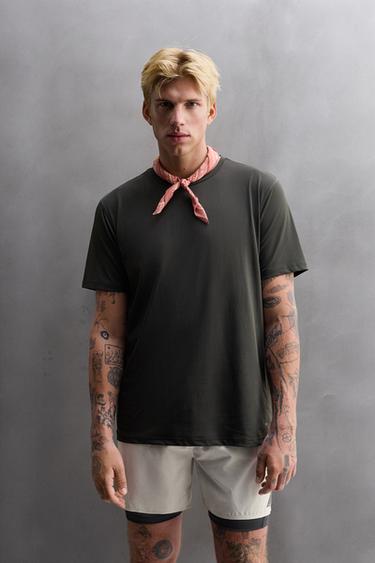 Zara {名称} - {颜色}