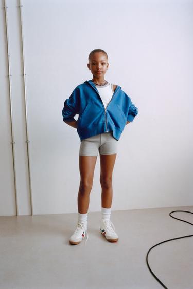 Zara {名称} - {颜色}