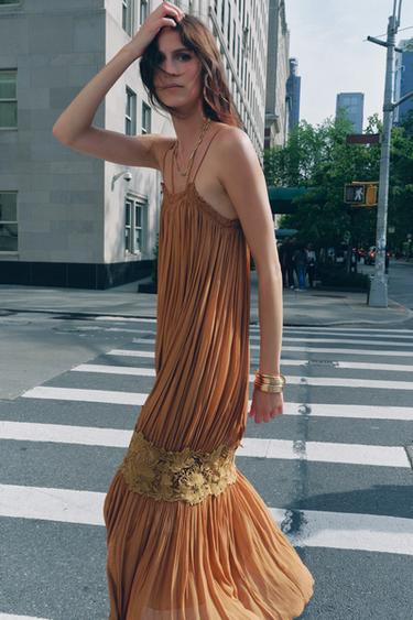 Zara {名称} - {颜色}