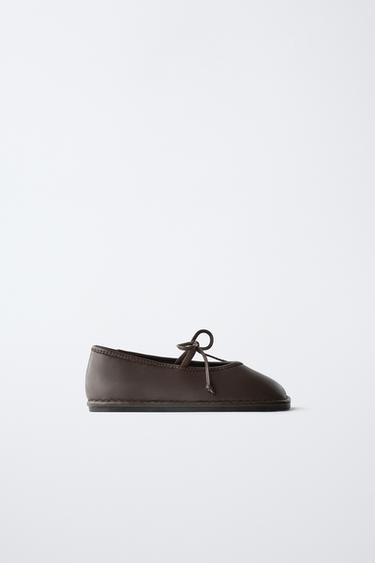 LEATHER BALLET FLATS - Brown by Zara