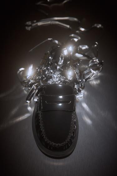 Zara {名称} - {颜色}