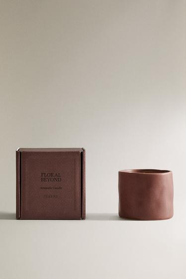 (150 G) FLORAL BEYOND SCENTED CANDLE - Light red by Zara
