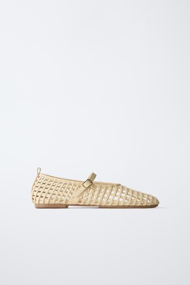 Zara {名称} - {颜色}