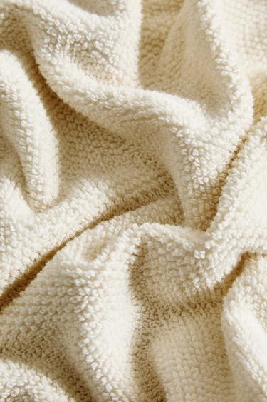 RICE STITCH BATH TOWEL WITH COLOURED EDGE - Ivory by Zara