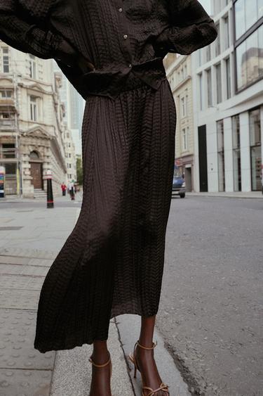 Zara {名称} - {颜色}