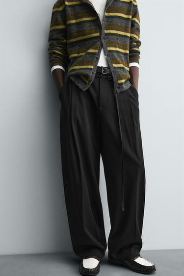 BALLOON FIT TROUSERS WITH PLEATS AND BELT - Black by Zara