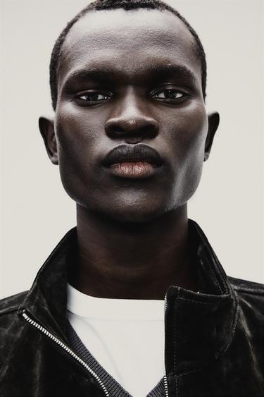 Zara {名称} - {颜色}