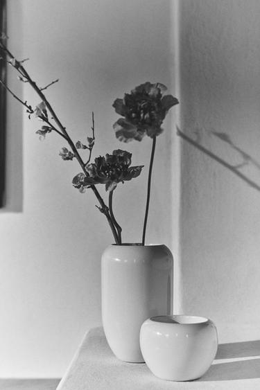 LACQUERED VESSEL I COLIN KING - Ecru by Zara