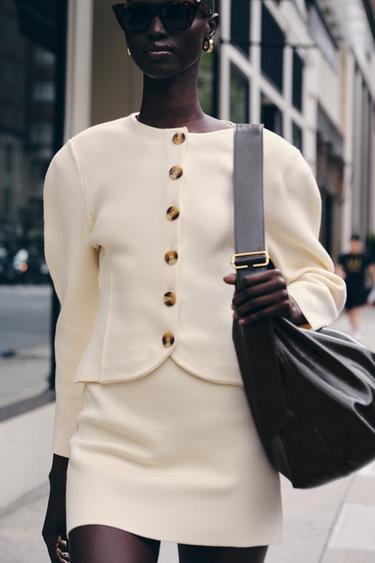 Zara {名称} - {颜色}