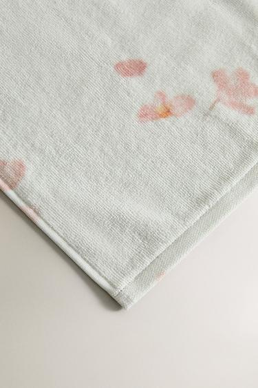 FLORAL VELOUR BATH TOWEL - Multicoloured by Zara