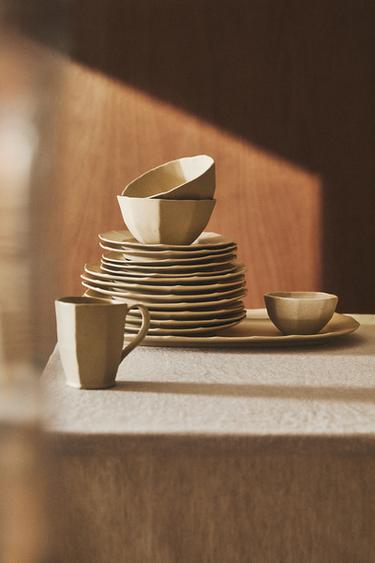 STONEWARE TABLEWARE WITH RAISED LINE BORDER - 219 by Zara