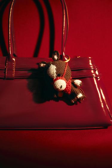 Zara {名称} - {颜色}