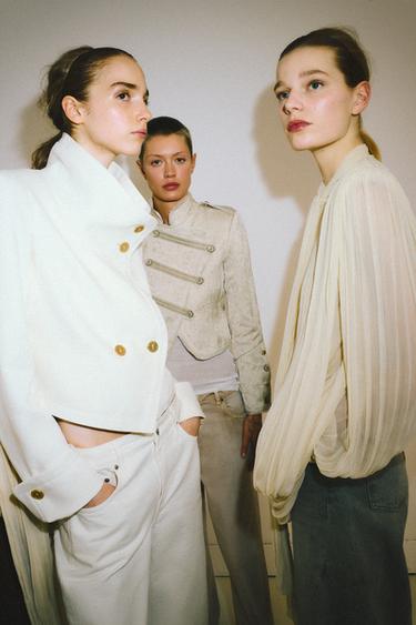 Zara {名称} - {颜色}