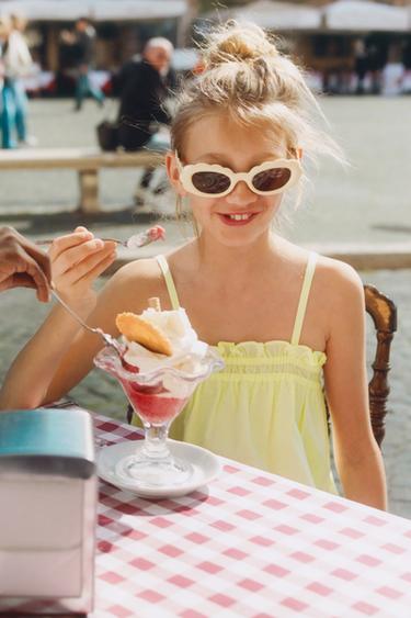 WAVY RESIN SUNGLASSES - Light yellow by Zara